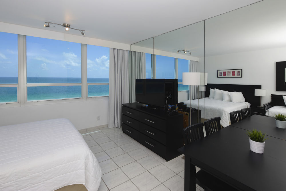 ホテルCastle Beach By New Point Miami マイアミビーチ エクステリア 写真