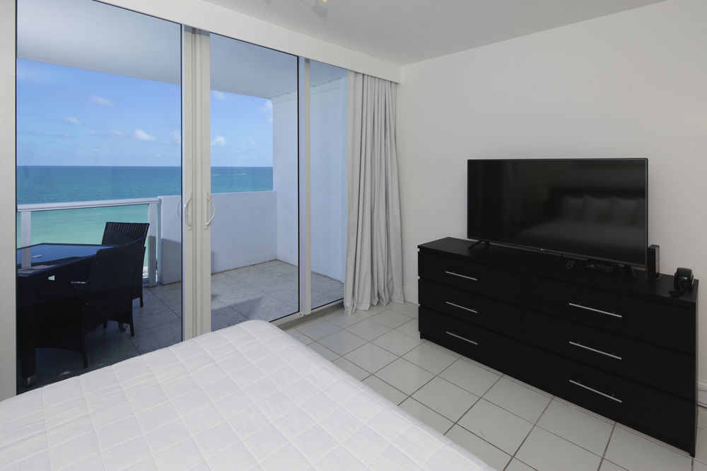 ホテルCastle Beach By New Point Miami マイアミビーチ エクステリア 写真